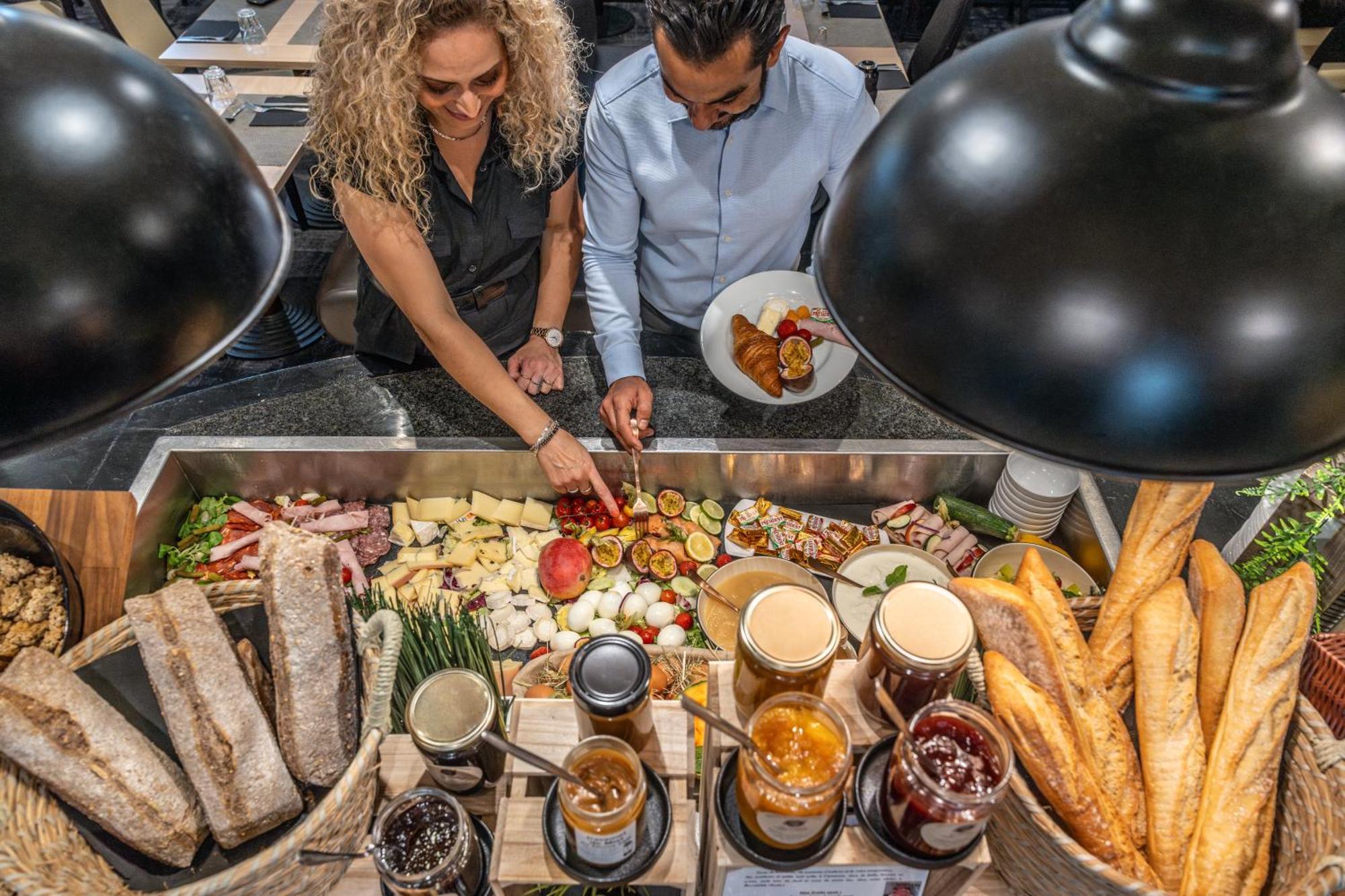Mercure Centre Hotel 4*